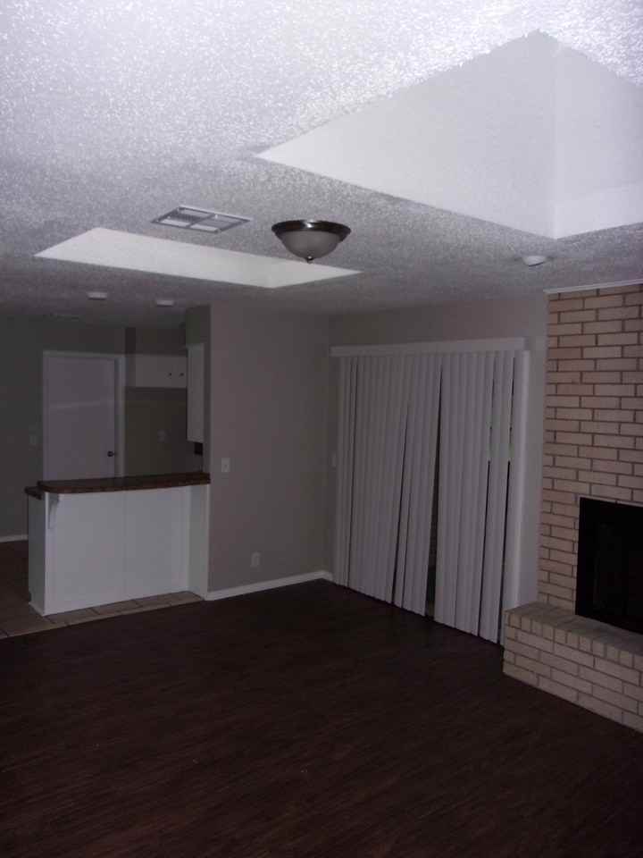 2529 NW 116th St - Photo 2 of 10