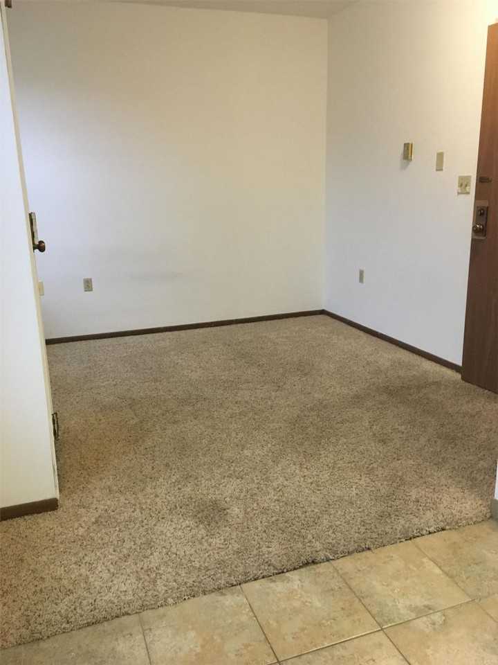 401 N Broadway - 102 - Photo 3 of 9