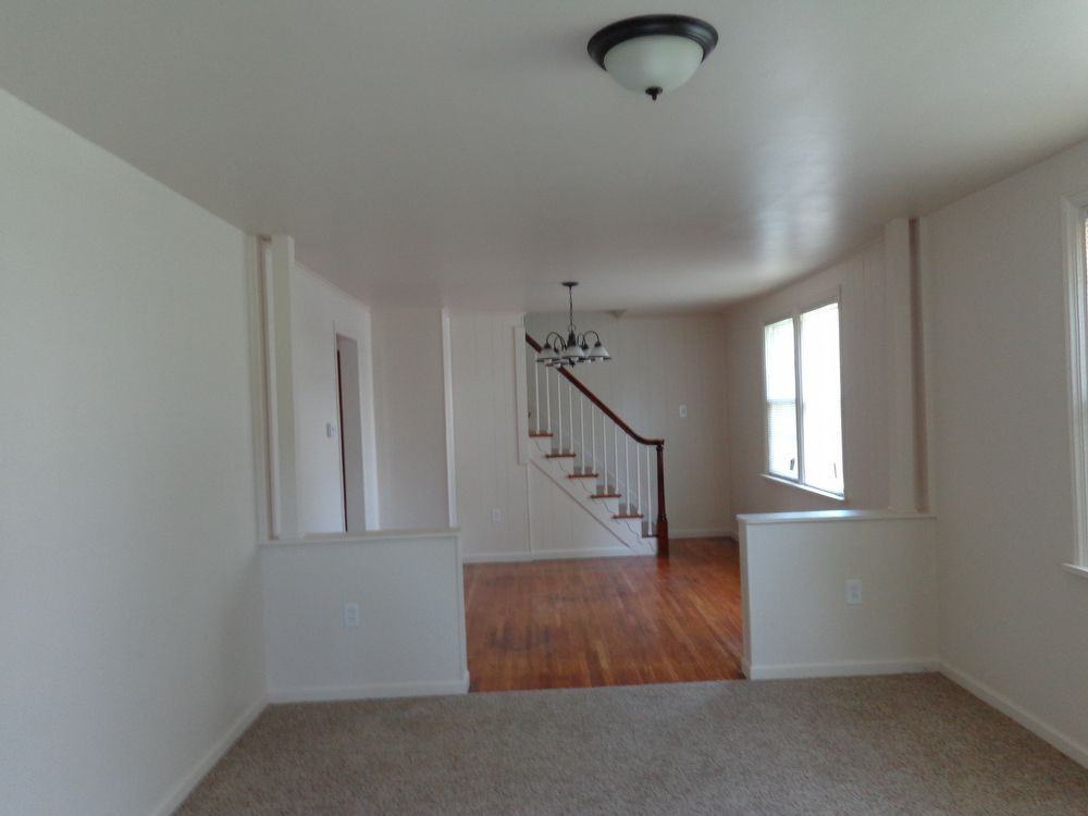 219 Redwood St - Photo 2 of 10