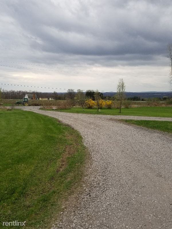 30 Emmons Rd - Photo 2 of 8