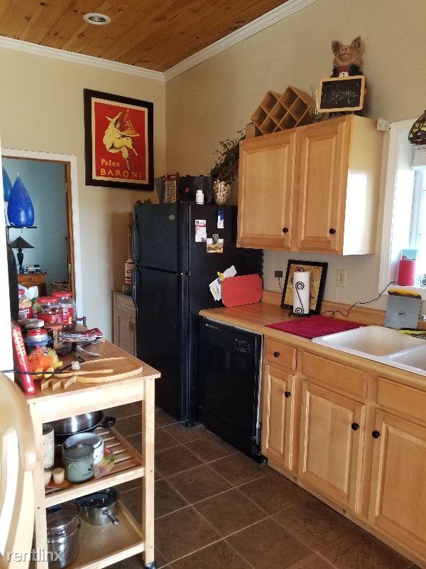 30 Emmons Rd - Photo 3 of 8