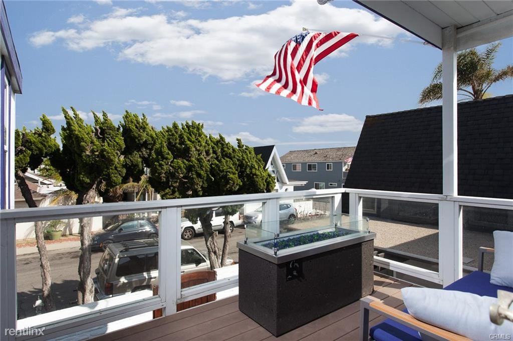 223 Walnut St - Photo 2 of 17