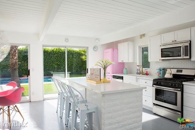 483 E Francis Dr - Photo 3 of 14