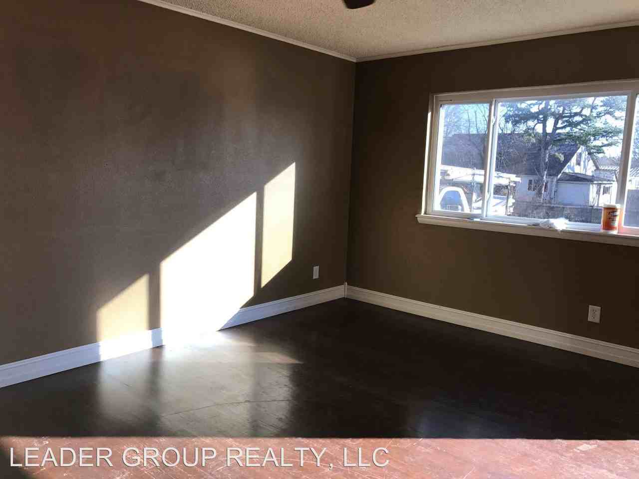 1711 S 9th St - Photo 2 of 11