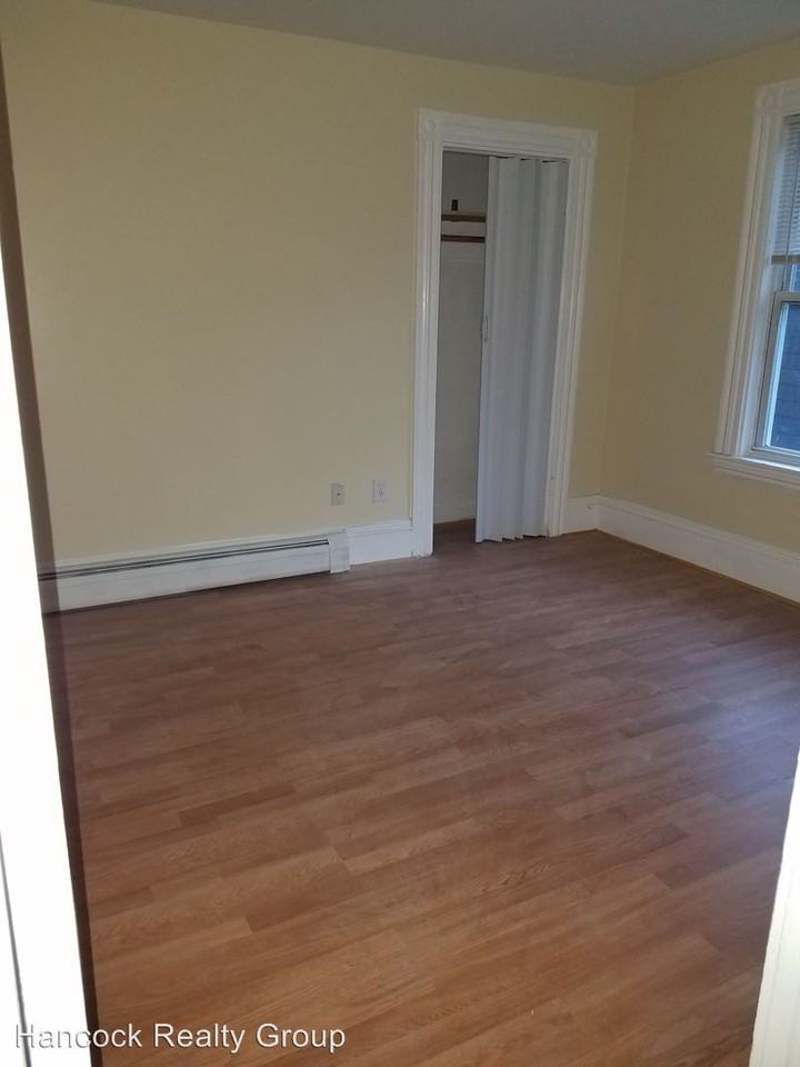 211 South Street - Photo 3 of 9