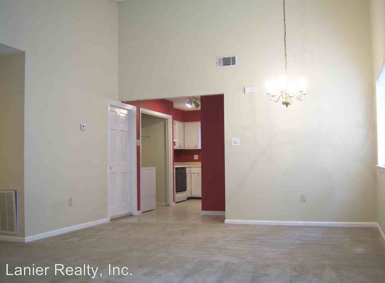 103 Bent Oaks Dr - Photo 2 of 8