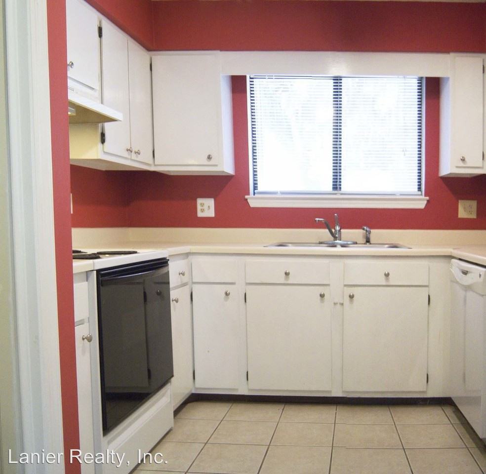 103 Bent Oaks Dr - Photo 3 of 8