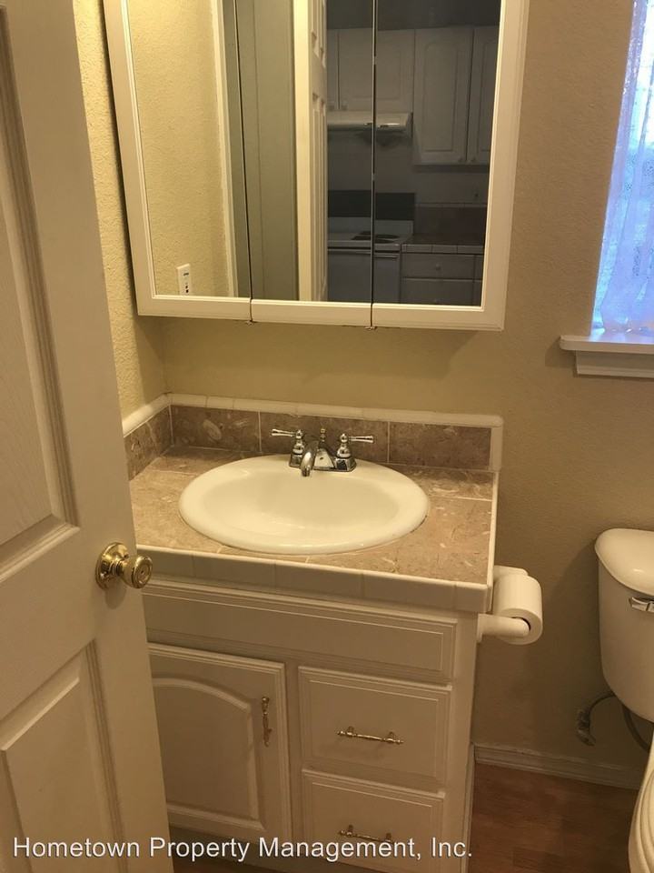 5225 Illahee Ln NE - Photo 3 of 15