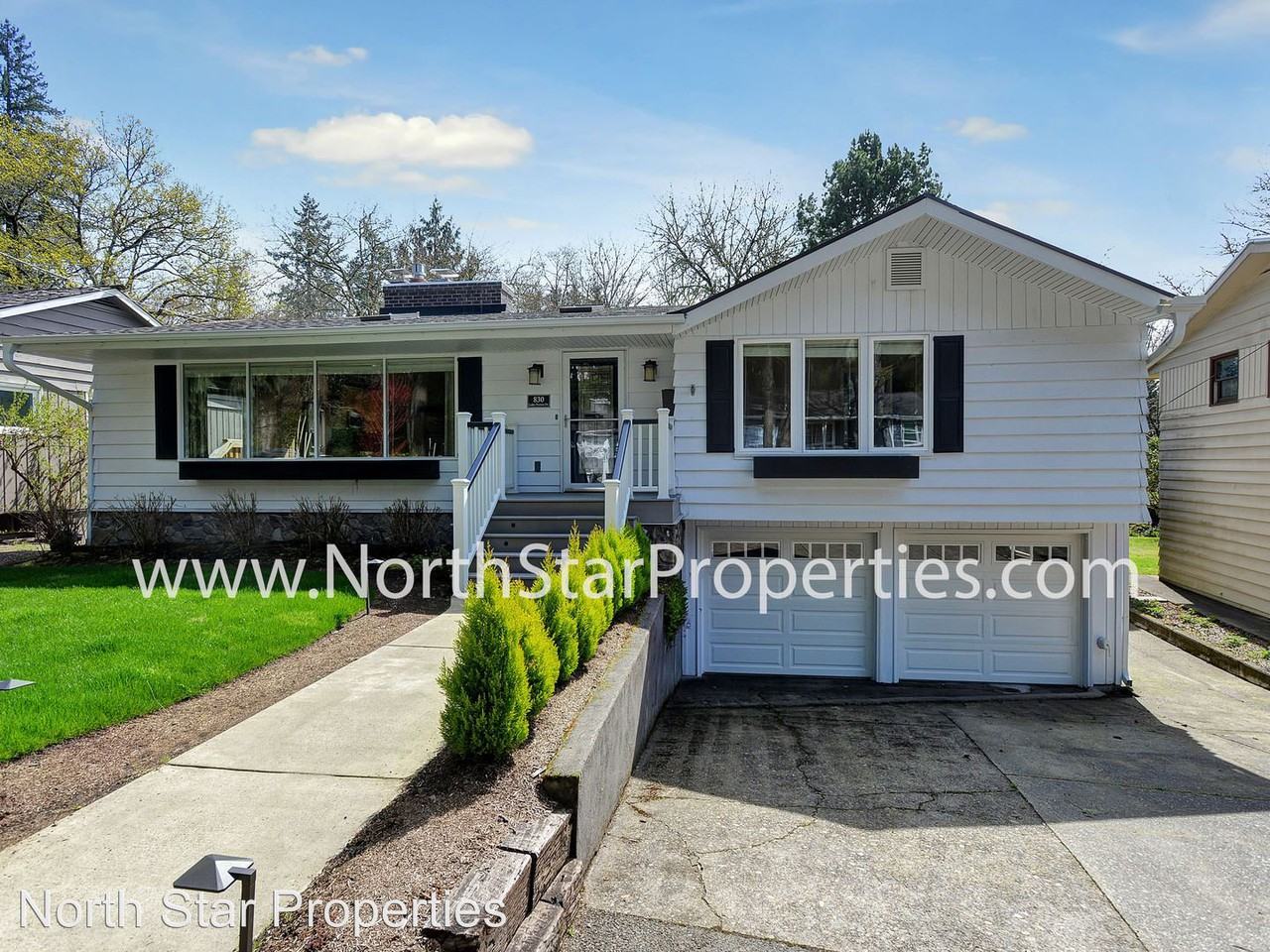 830 Lake Forest Dr - Photo 3 of 40