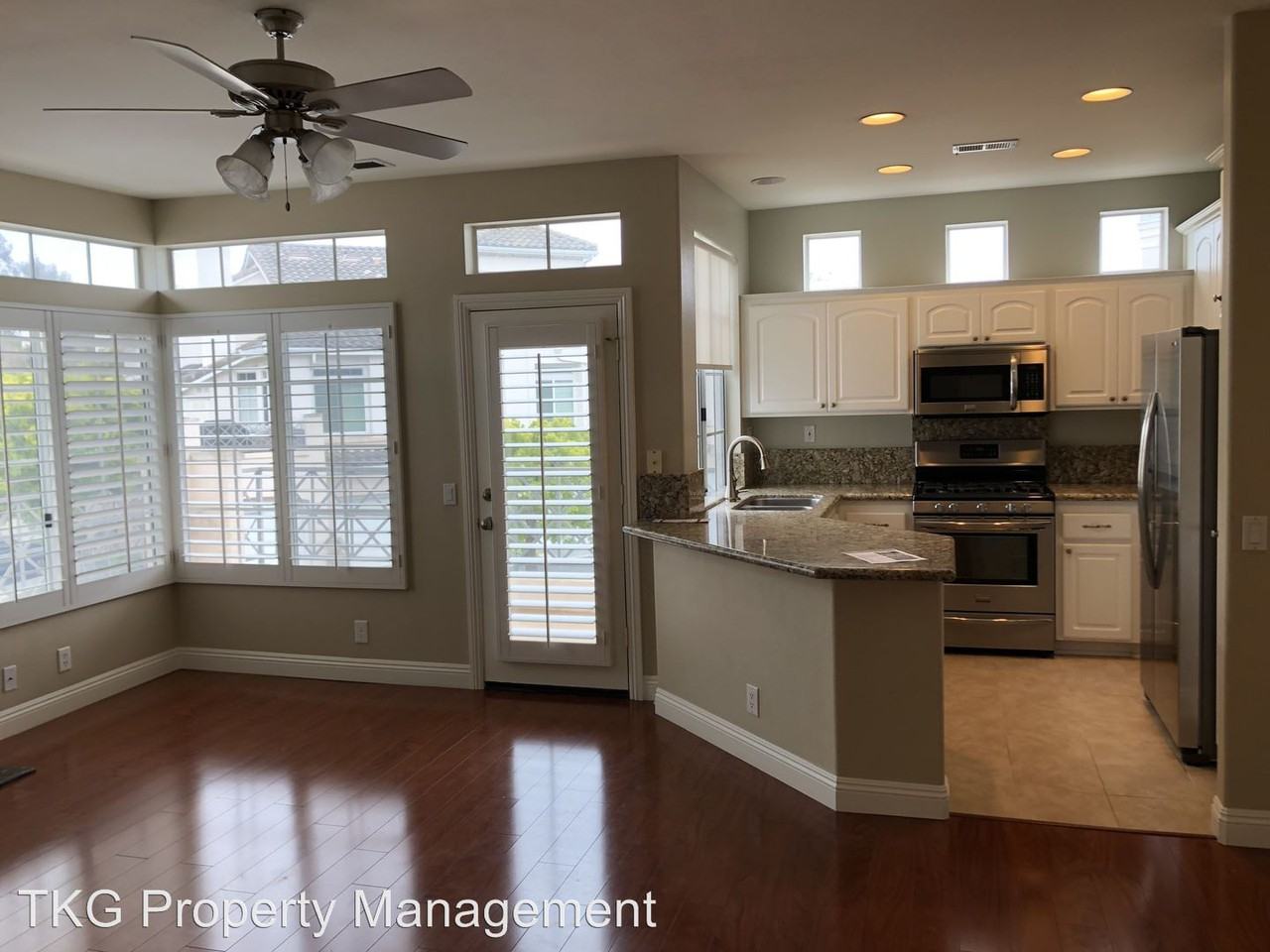 227 Shorebreaker Dr - Photo 3 of 15