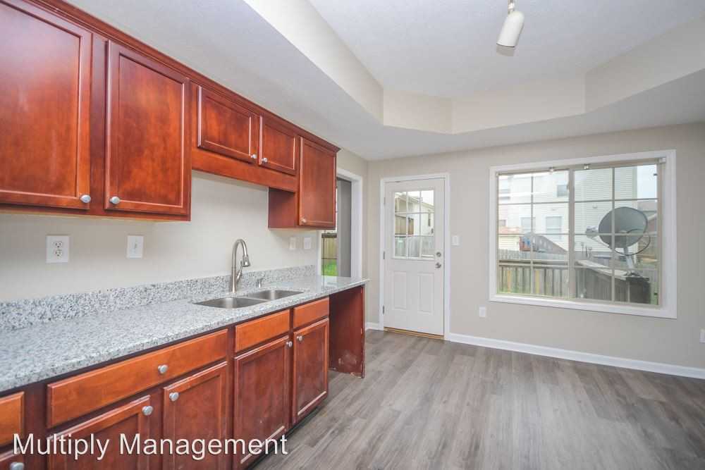 2956 Polo Club Blvd - Photo 3 of 12