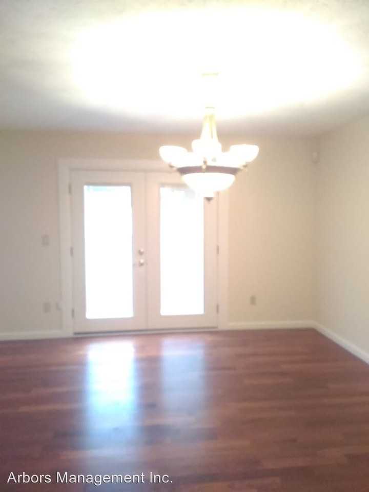 12 Villa Ct - Photo 3 of 12