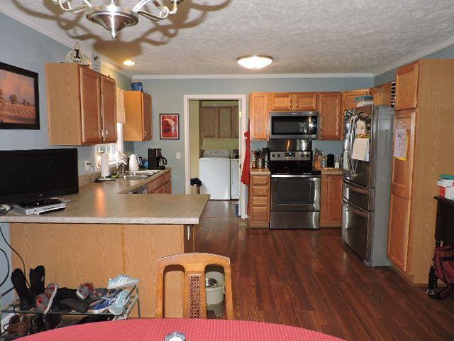 7593 Walnut Rd - Photo 3 of 14