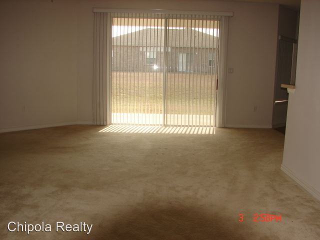 2029 Coachman Dr - Photo 2 of 4