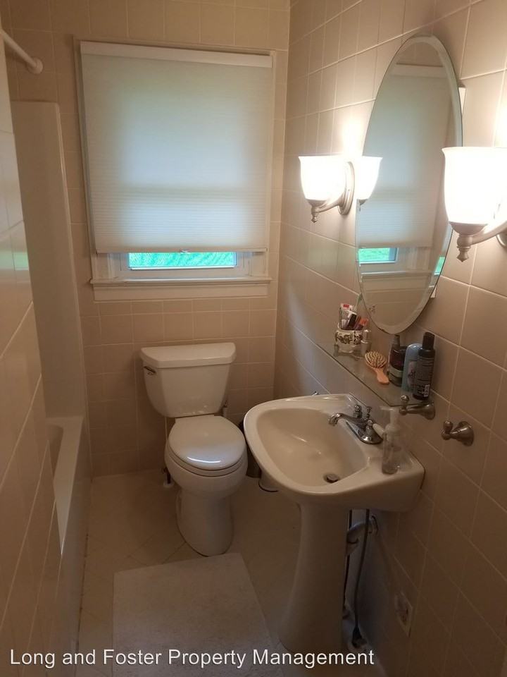 207 Sunset Dr - Photo 2 of 28