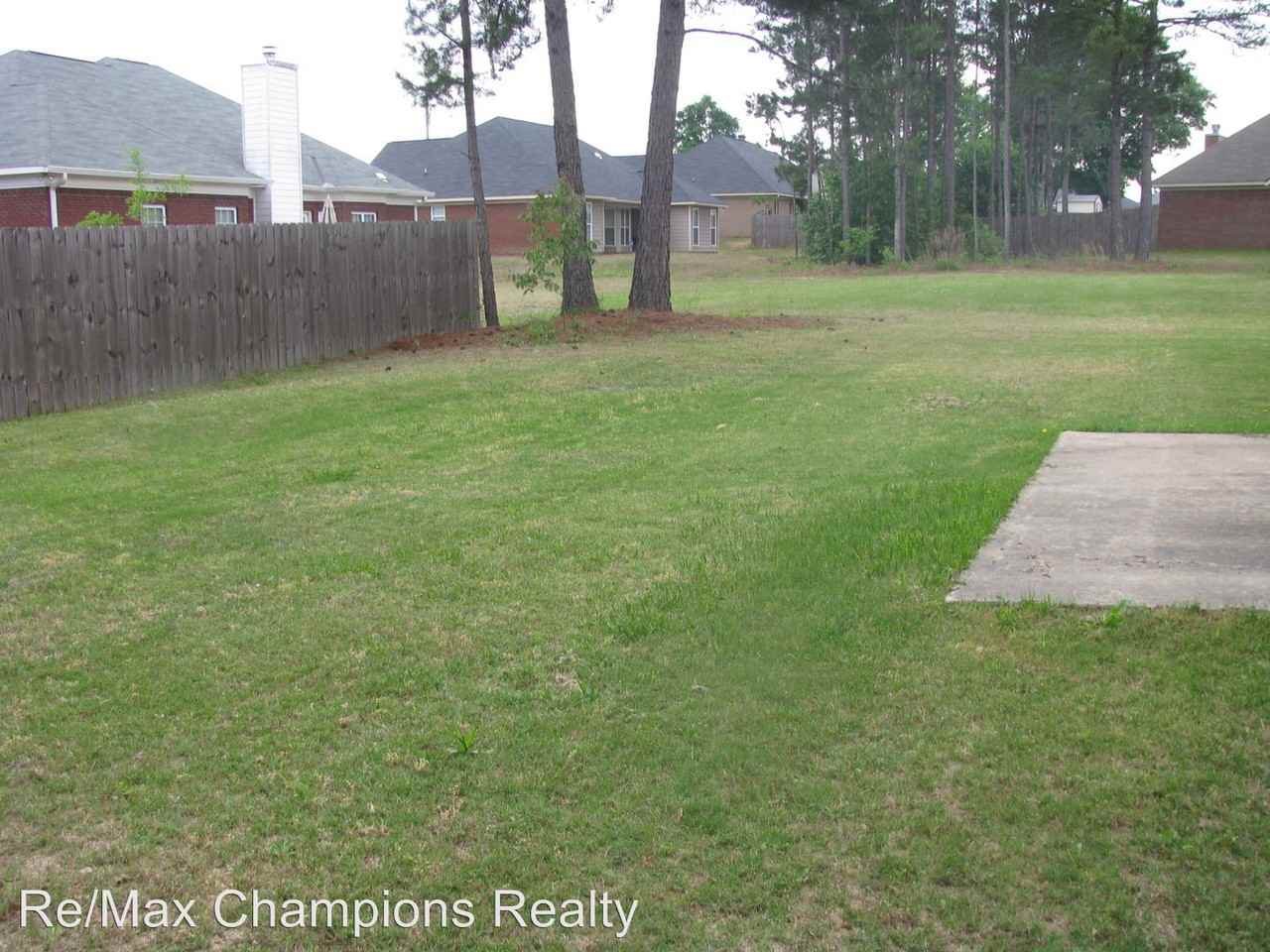 63 Katie Dr - Photo 2 of 16