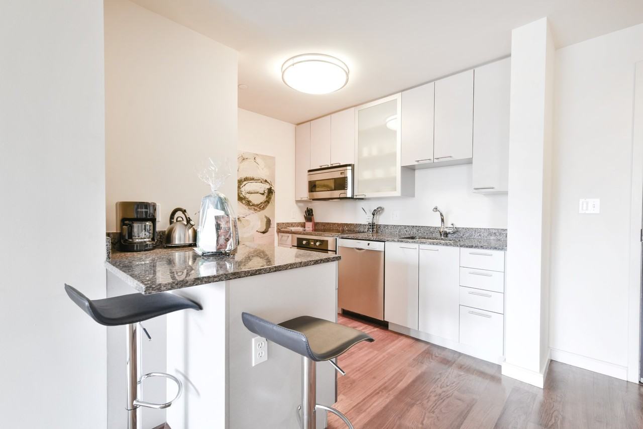 Canal St #829 - Photo 3 of 10