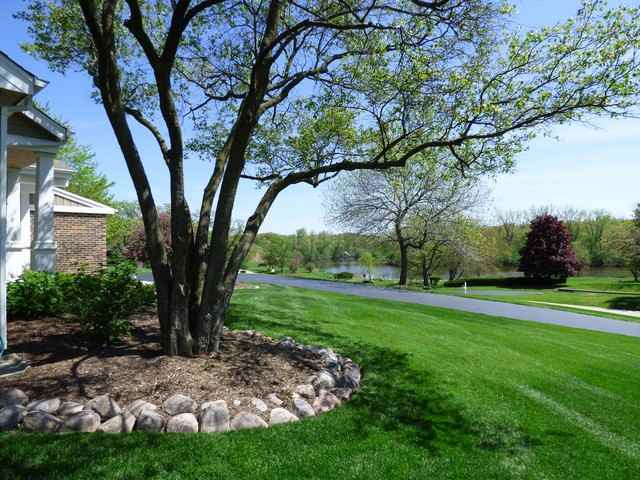 1 Bruce Cir N - Photo 3 of 41