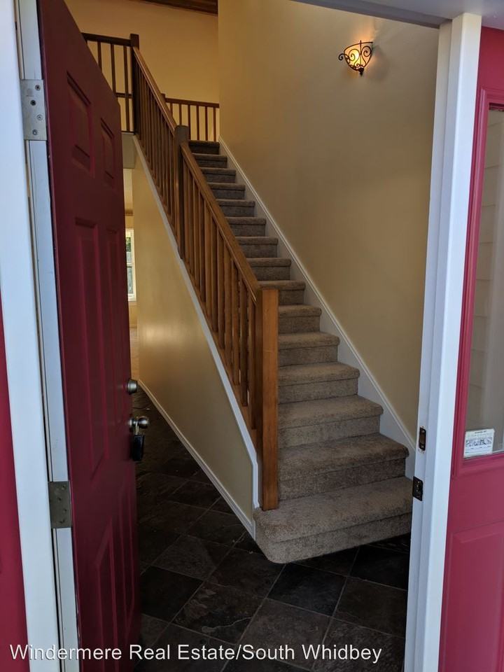 1288 S Halsey Dr - Photo 2 of 14