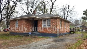 1776 S GOODLETT St  