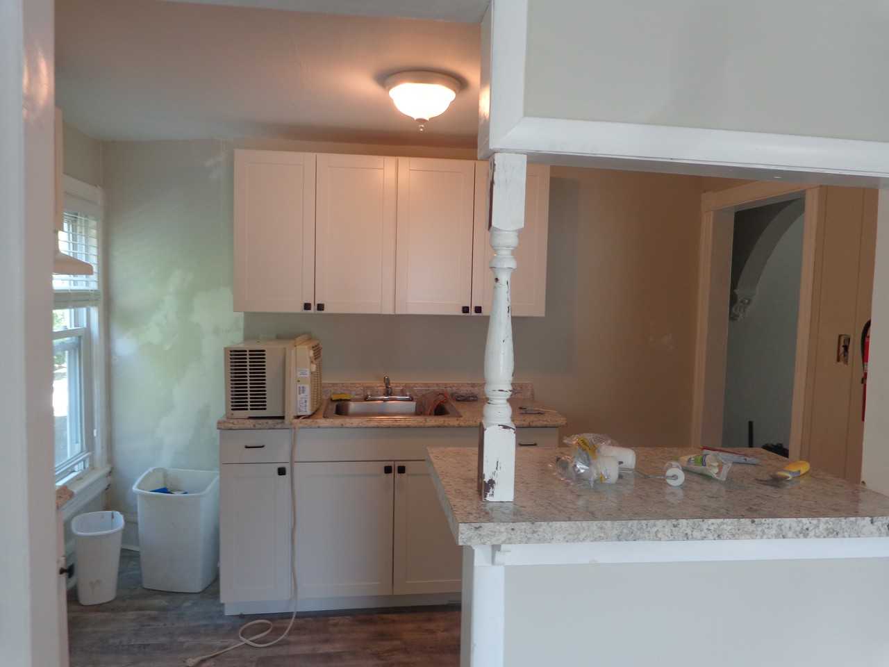 402 S Broadway - Photo 2 of 6