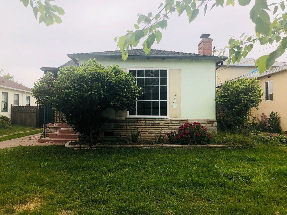 9501 Holly St - Photo 2 of 30