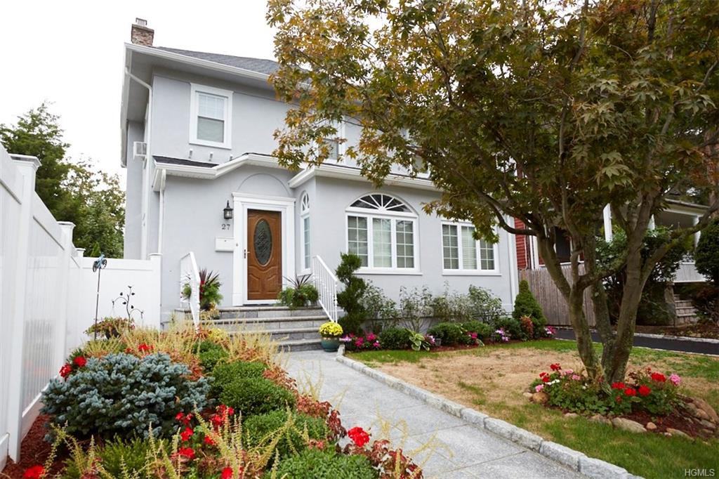 27 Hubert Pl - Photo 2 of 21