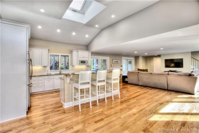 42 Fairfield Ave - Photo 2 of 23