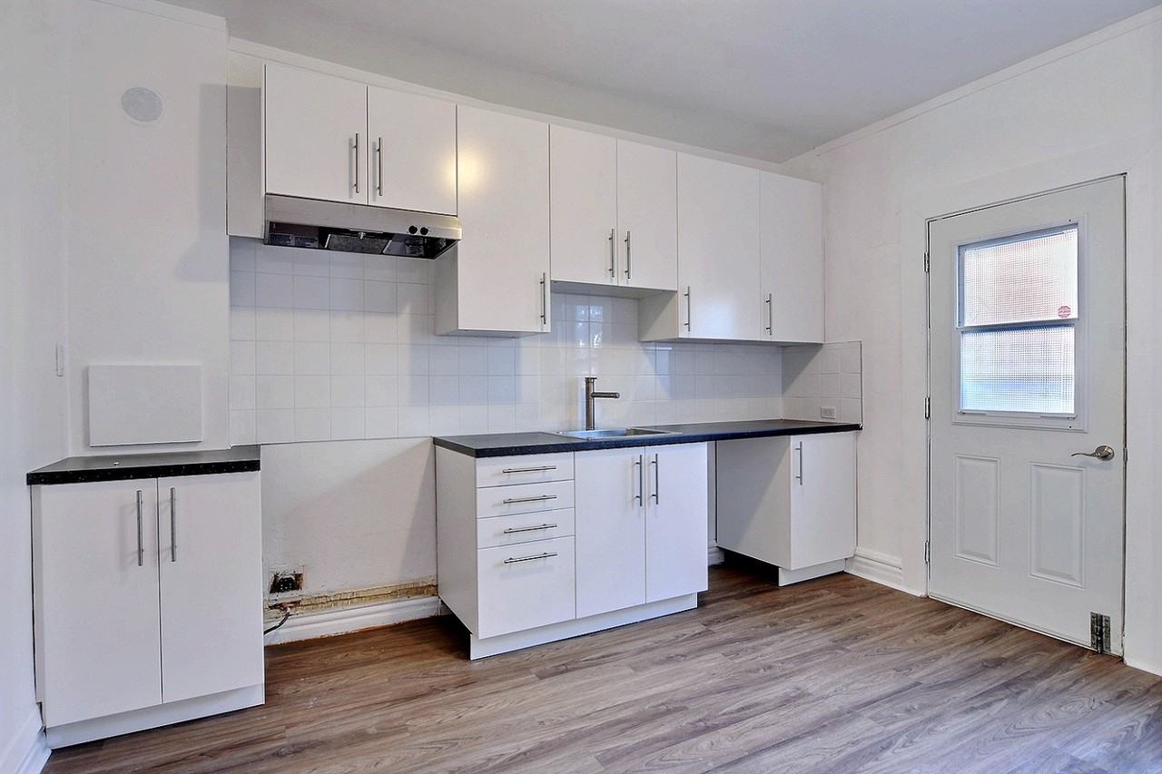 995 Rue SainteMarguerite, Montréal, QC H4C 2X9 1 Bedroom Apartment