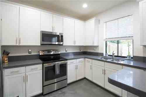 12140 Village Pl - Photo 2 of 8