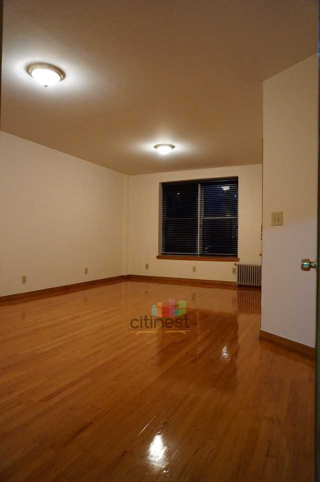525 80th Street - Photo 2 of 8
