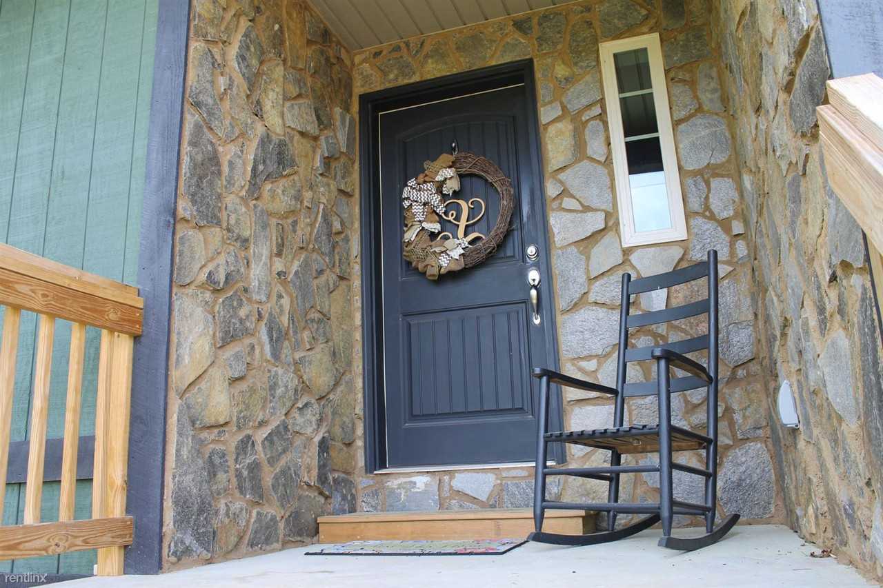 581 Dublin Ln - Photo 2 of 21