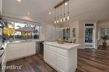 21581 Partridge St - Photo 3 of 50