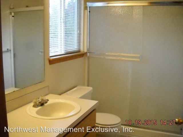 4608 NE 132nd Pl - Photo 2 of 12