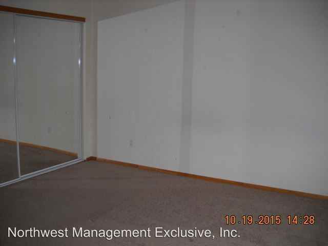 4608 NE 132nd Pl - Photo 3 of 12