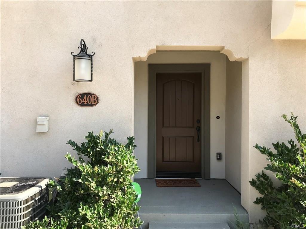 640 S Gladys Ave - Photo 3 of 19