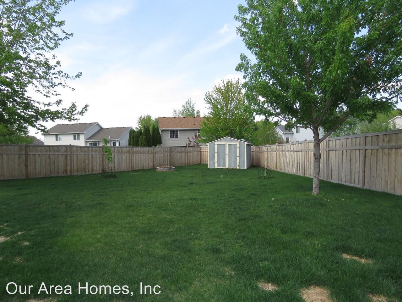 10440 6th St NE - Photo 2 of 15