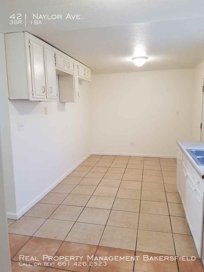 421 Naylor Ave - Photo 3 of 7