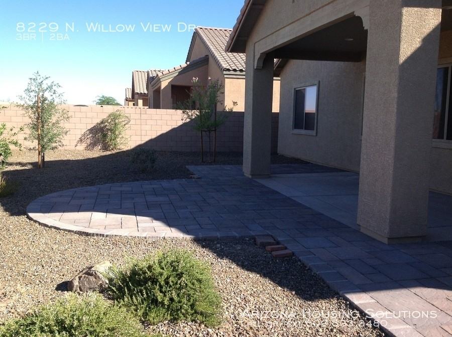 8229 N Willow View Dr - Photo 3 of 15
