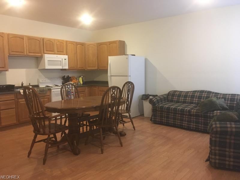 118 E High St - Photo 2 of 6