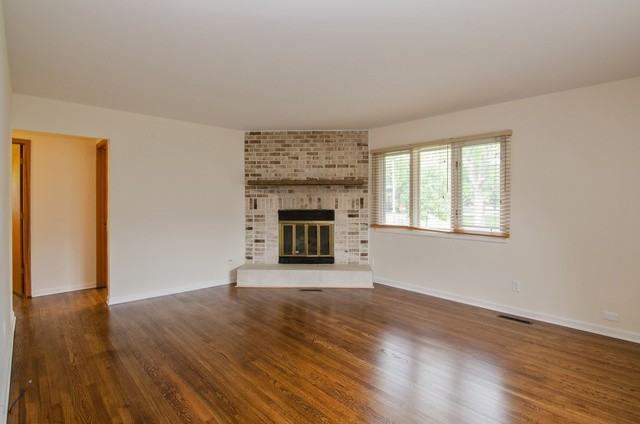 764 Kingston Ln - Photo 3 of 10