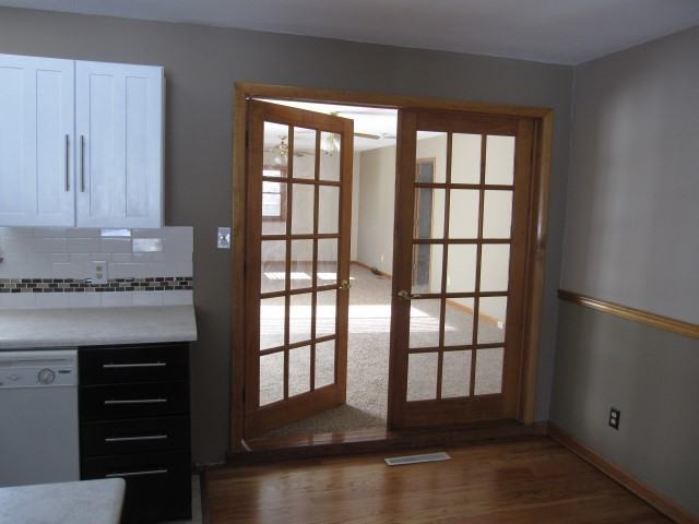 1809 Shadowlawn Dr - Photo 3 of 11