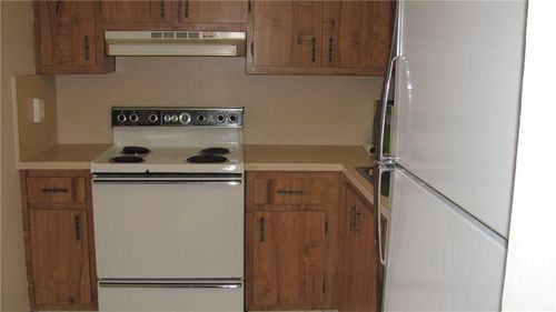 7340 Lake Cir Dr - Photo 2 of 7