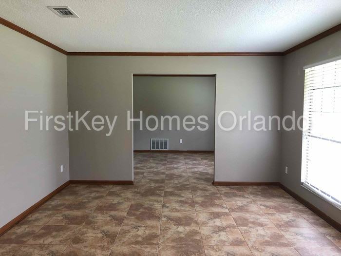 11682 Wellington Way - Photo 2 of 12