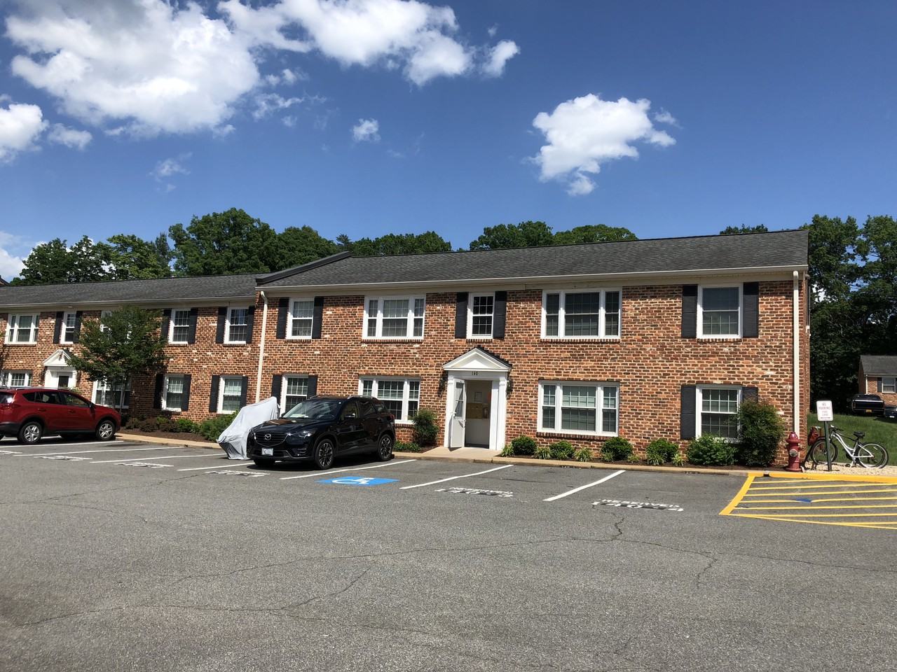 140 Hessian Hills Cir 2, Charlottesville, VA 22901 2 Bedroom Condo for