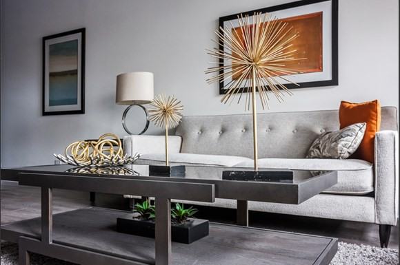 2036 S Michigan - Photo 2 of 15