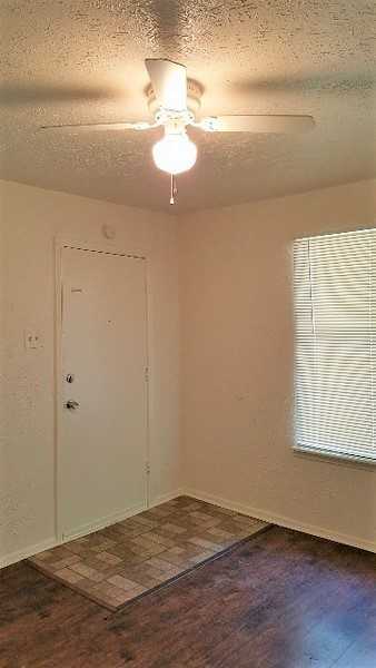 404 Cameron Ave - Photo 2 of 20