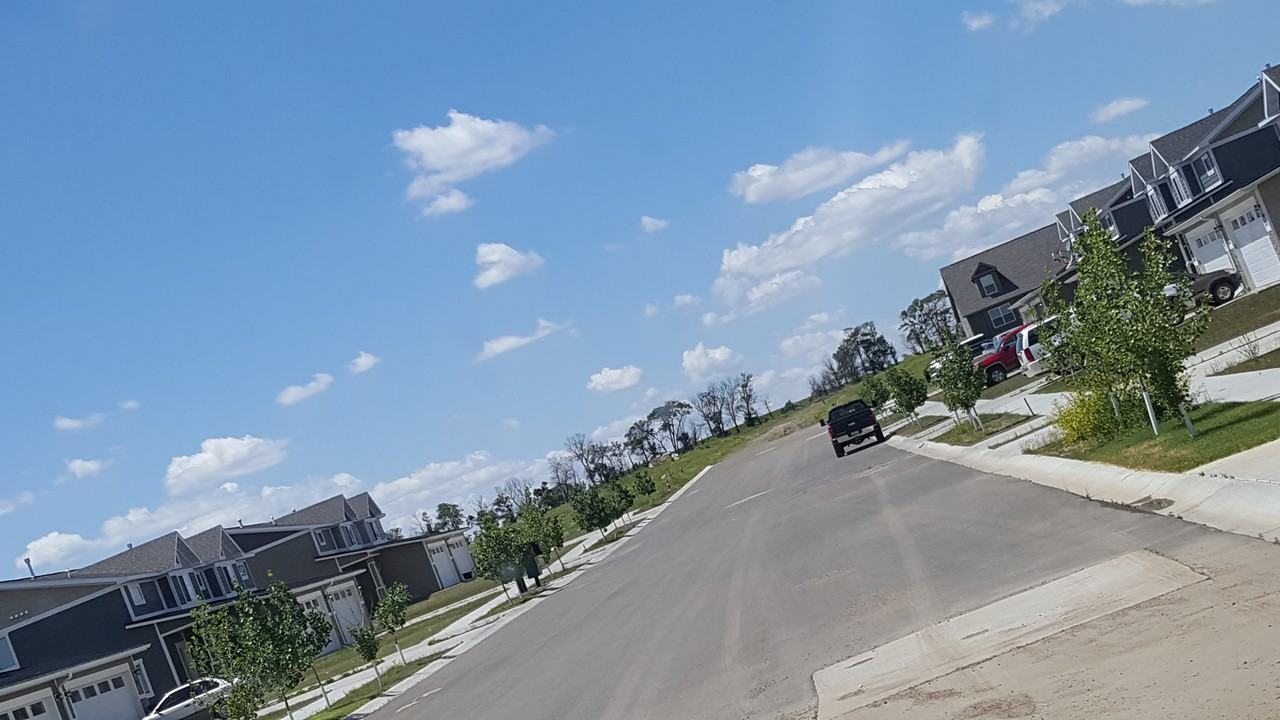 3505 11th Ave NE - Photo 3 of 7