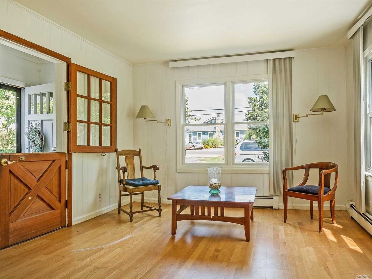 293 Asharoken Ave - Photo 3 of 12