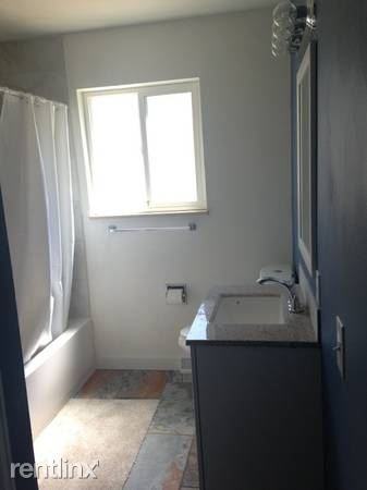 2209 Woodford Ct - Photo 2 of 5